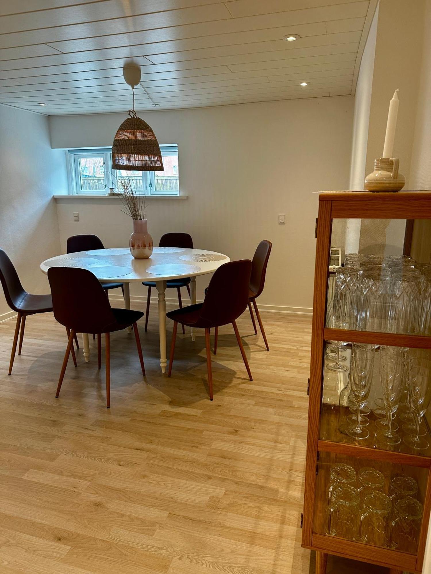 Skon Lejlighed Med Egen Terrasse Og Have Taet Pa Centrum I Скаген Екстер'єр фото